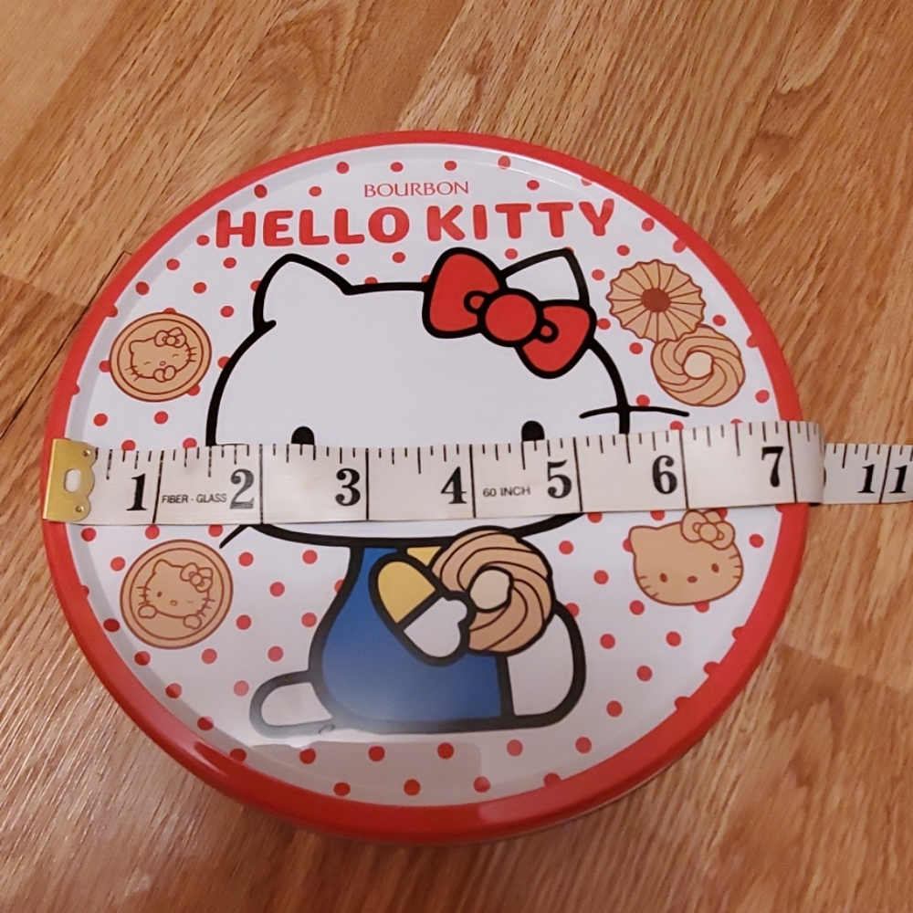 - Hello kitty tin box - Picture 4 of 4